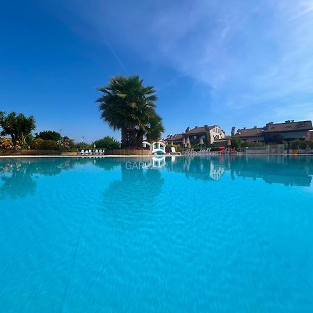 Perla Apartment - 3 Piscine E Un Bar - Desenzano Desenzano del Garda Zewnętrze zdjęcie
