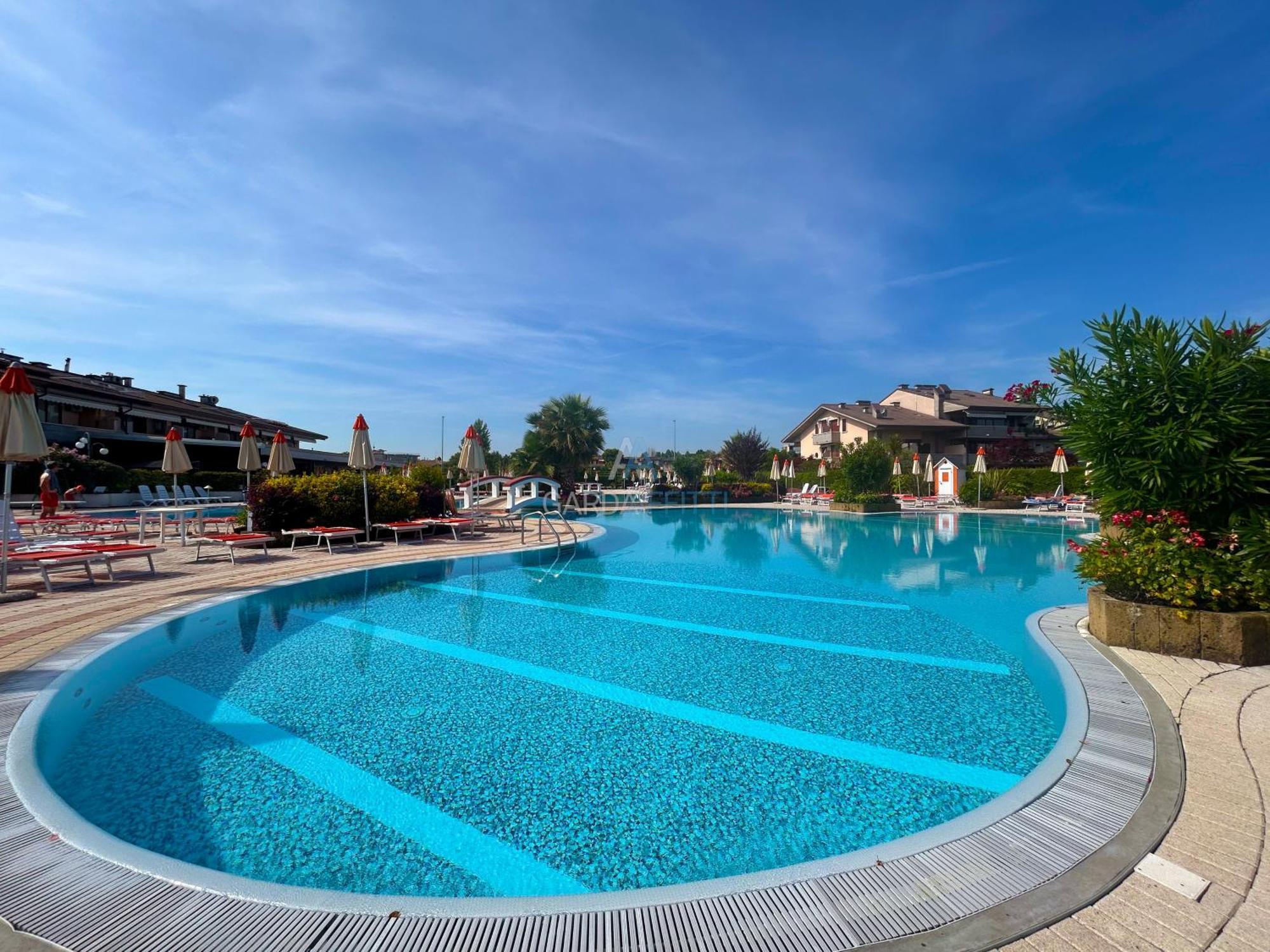 Perla Apartment - 3 Piscine E Un Bar - Desenzano Desenzano del Garda Zewnętrze zdjęcie